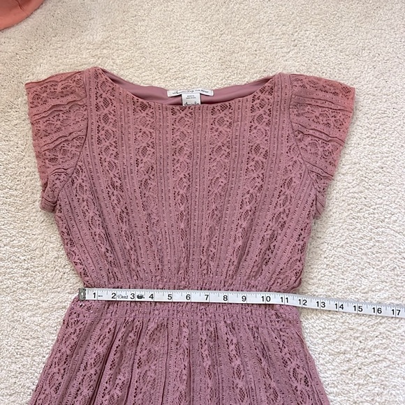 American Eagle Lace Dress - Picture 6 of 10